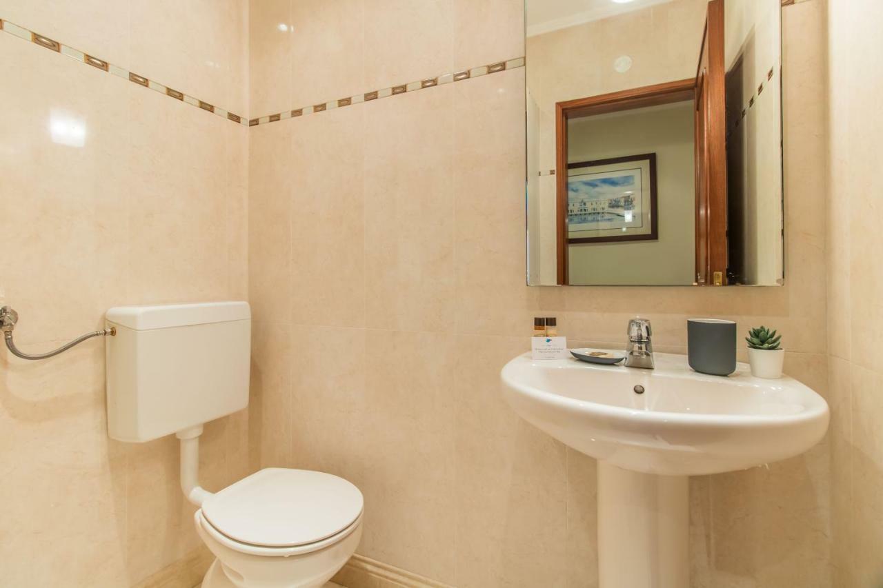 Telheiras Comfortable Stay Lisbon Exterior photo